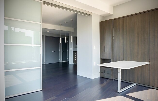 2 beds, 1.5 baths, 1,040 sqft, $6,000, Unit 16H