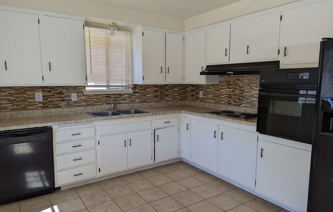 A Fabulous 3 Bedroom Single Story Home.