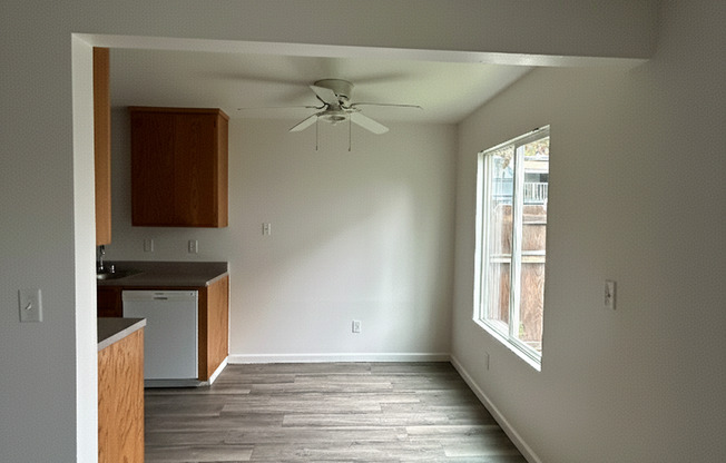2 beds, 1 bath, 825 sqft, $1,350, Unit 140