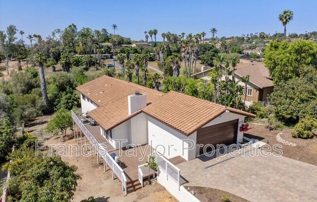 215 CRANSTON CREST