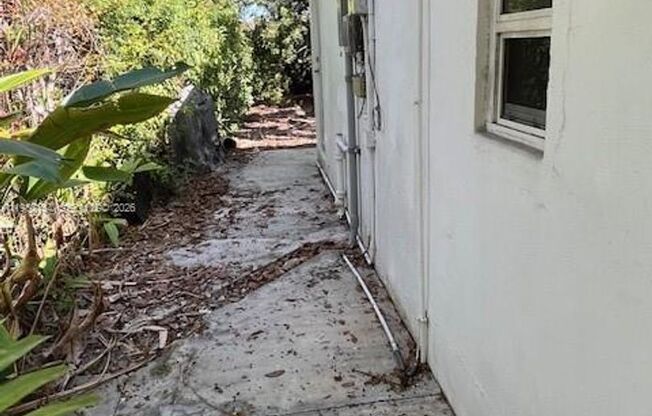 175 NW 121ST ST #175 NORTH MIAMI, FL 33168