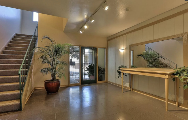 2065 Ellis Street Apartments