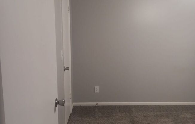 1 bed, 1 bath, 555 sqft, $615, Unit 7814-110