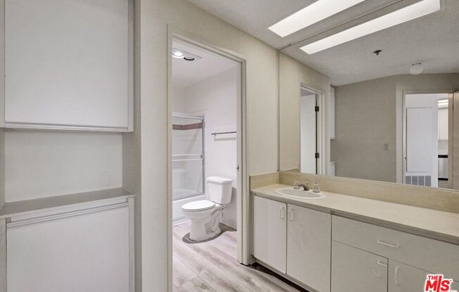 10600 Wilshire Blvd Apt. 611