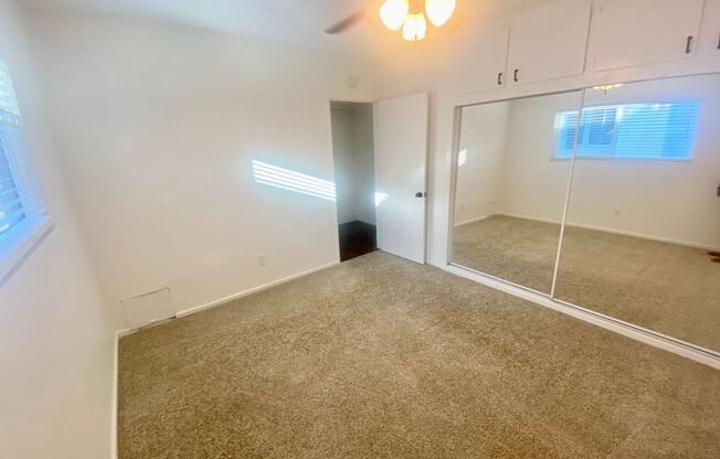 2 beds, 1 bath, $2,300, Unit C