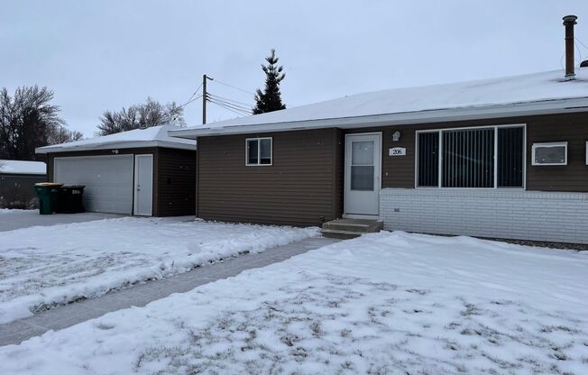 3 beds, 2 baths, $1,695