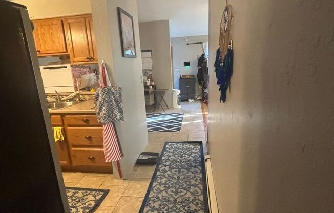 1 bed, 1 bath, $1,200