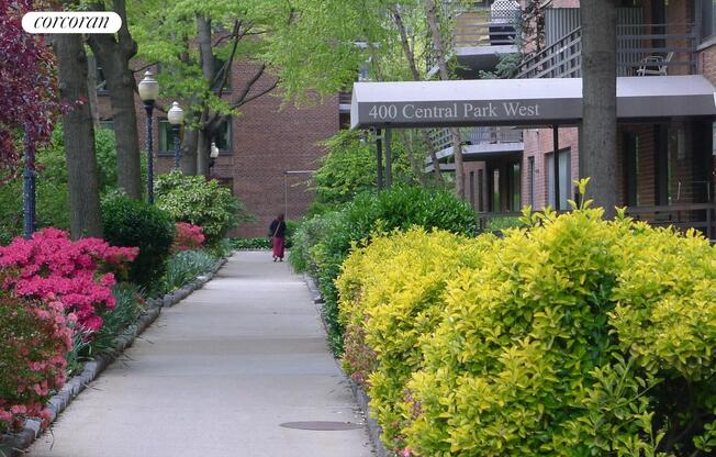 400 CENTRAL PARK W