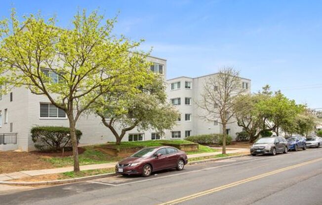 3 beds, 2 baths, 910 sqft, $2,600, Unit 106