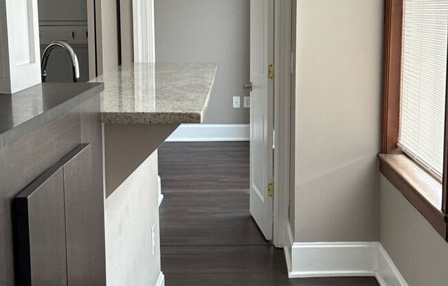 1 and 2 bedroom High Rise Apartments Downtown Evansville