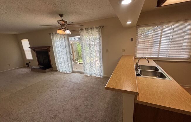 2 Bedroom, 2.5 Bath Townhome in Virginia Beach
