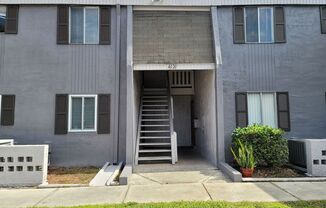 $300 OFF FIRST MONTHS RENT! Available now!