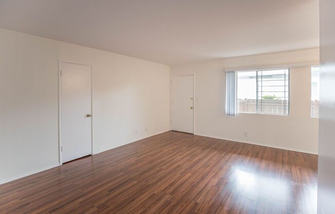 5319 Inglewood Blvd.