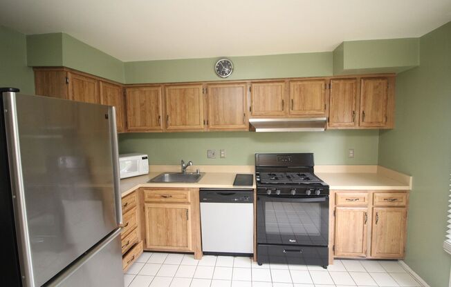 Spacious and Lovely Mt. Washington 3bd/2.5ba Townhome w/ W/D & CAC!  Available now