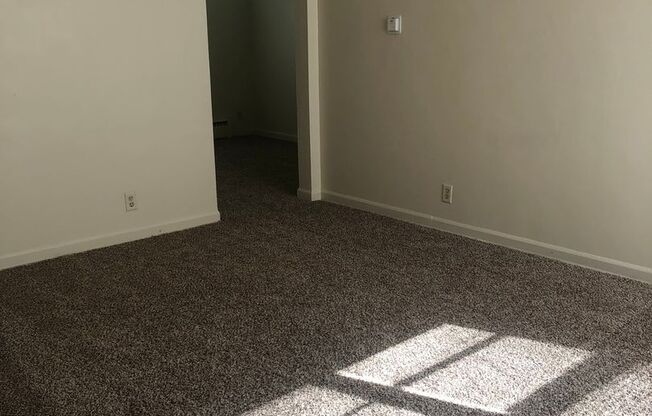 1 bed, 1 bath, 625 sqft, $665, Unit 1500-414