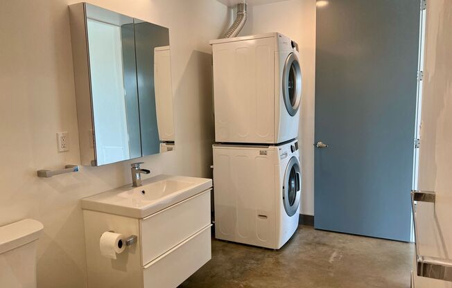 Studio, 1 bath, 560 sqft, $2,395, Unit 18