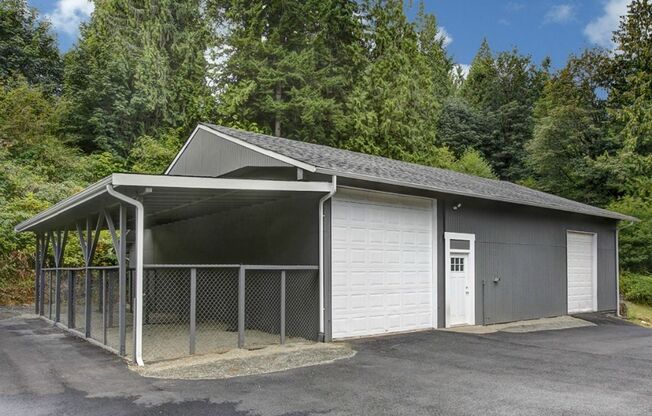 Estate Living in Mirrormont, Issaquah 5 Bed 4 Bath