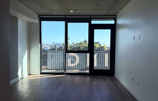Studio, 1 bath, 422 sqft, $2,195, Unit 608