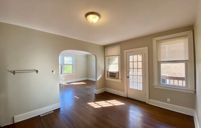 3 beds, 1 bath, 1,000 sqft, $1,500, Unit Unit 2