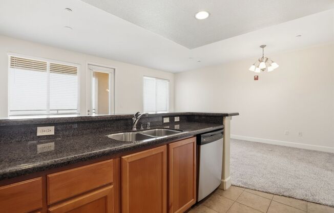 1 bed, 1 bath, 812 sqft, $2,165, Unit 1014