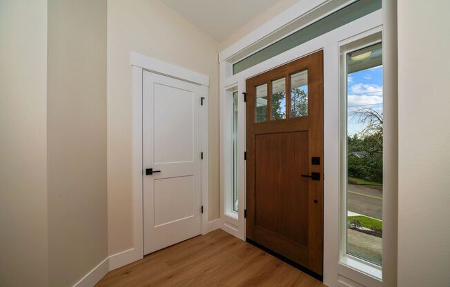 3Bd/2Ba Single Story Home - For viewing!