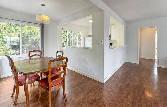 11621 Chenault St.