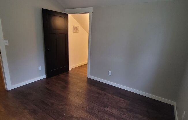 2 beds, 1 bath, 980 sqft, $1,200, Unit 7D