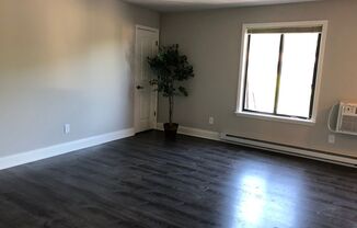 1 bed, 1 bath, 800 sqft, $1,375, Unit 14