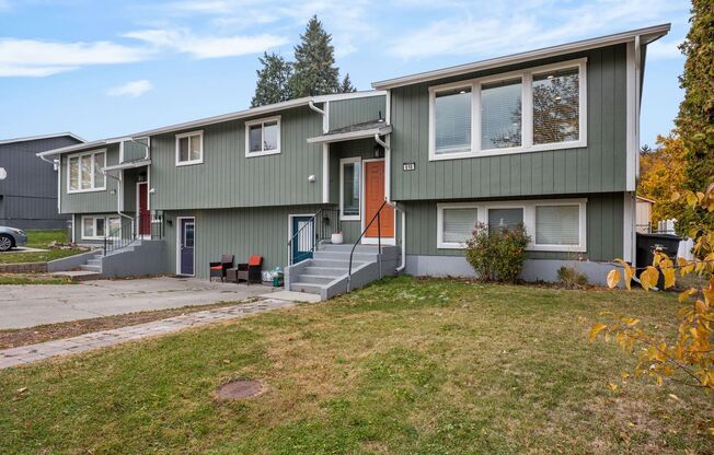 818/820 S. Collins Rd.