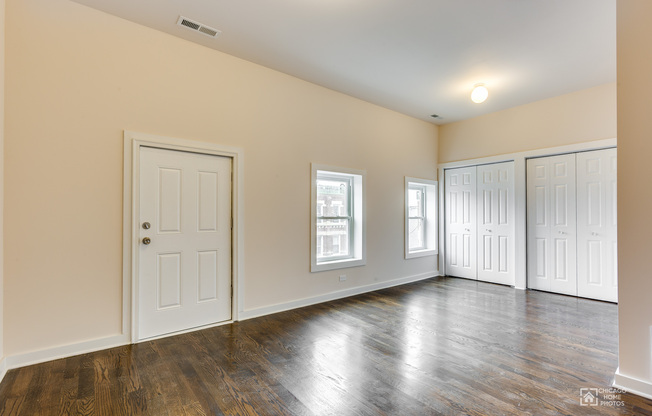 1329 W 18 ST