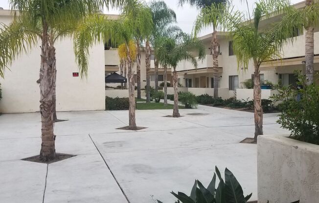 2 beds, 2 baths, 925 sqft, $2,450, Unit 34