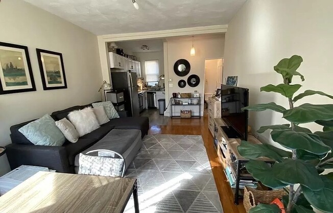 1665 Commonwealth Ave