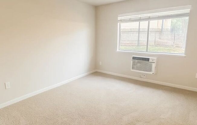 2 beds, 2 baths, 946 sqft, $1,950, Unit 102