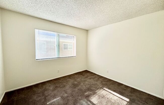 2 beds, 1 bath, $2,350, Unit # 2