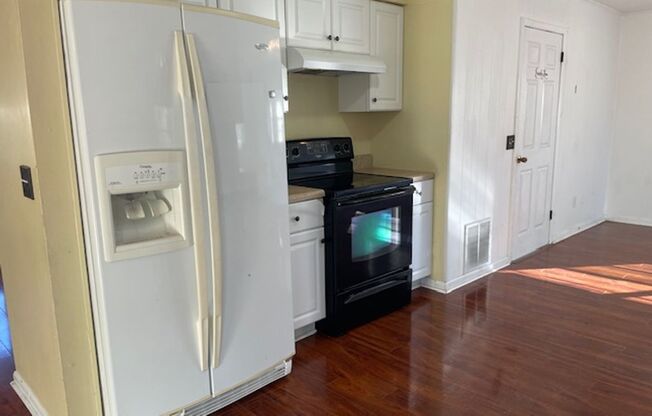 3 beds, 2 baths, $1,800