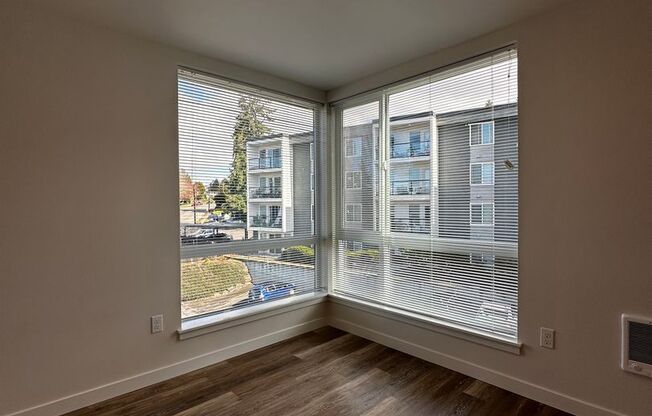 1 bed, 1 bath, 471 sqft, $1,700, Unit 310