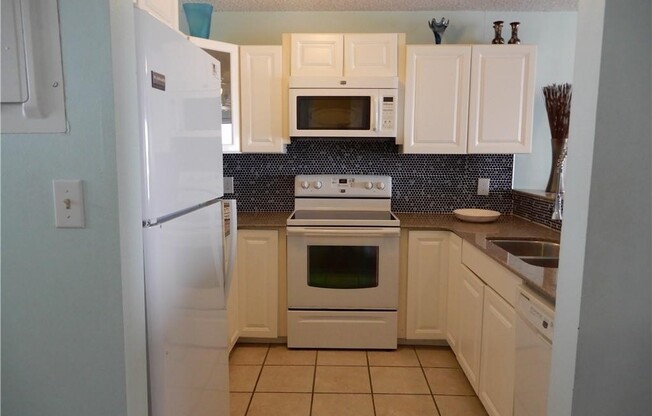 13953 FORTUNA BAY DR