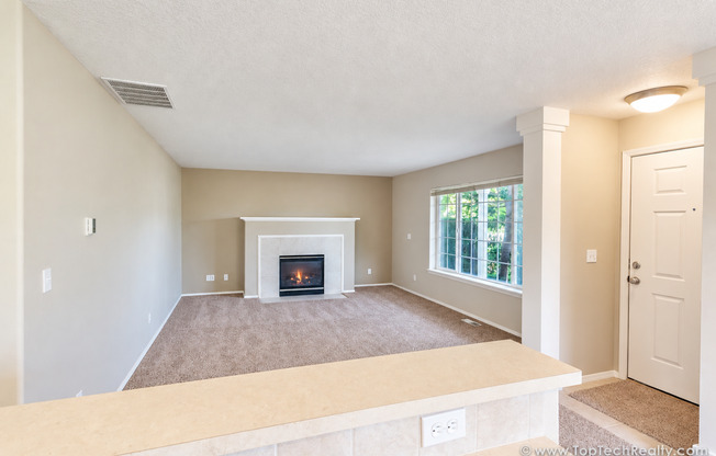 3 beds, 2.5 baths, $2,550