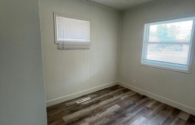 2 beds, 1 bath, $1,399