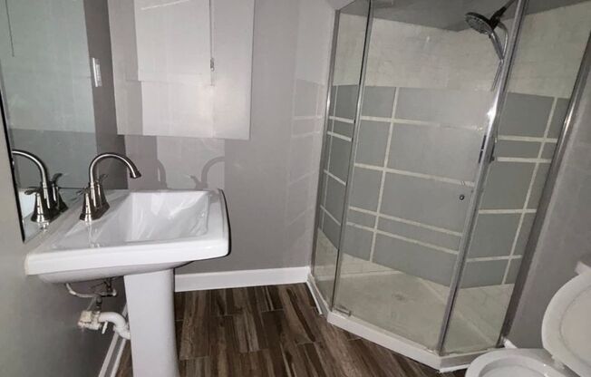 Beautiful 4 Bedroom 2 Bath Home in South St. Paul!