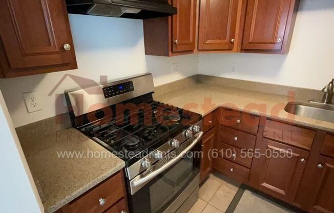 2 beds, 1 bath, $1,500, Unit 83 B