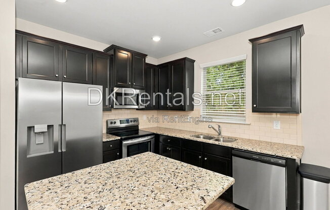 2 beds, 2.5 baths, 1,300 sqft, $1,850