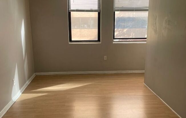 Newly Renovated 1-Bedroom Apartment in Center City – 126 S 11th St #2