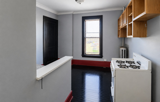 Studio, 1 bath, 300 sqft, $749, Unit Unit 209