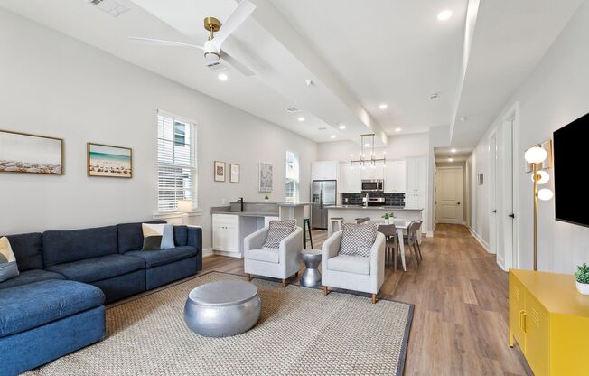 Brand New Unit - 1 Block From Brunos