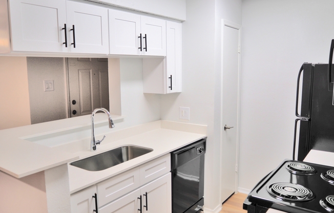 1 bed, 1 bath, 672 sqft, $1,255