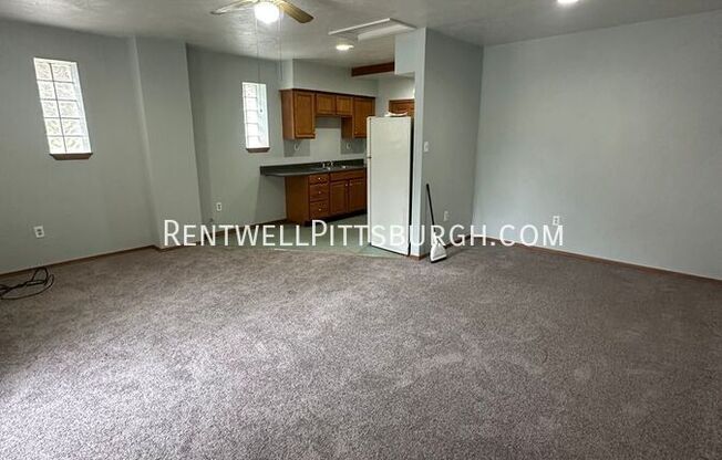 1800 LYNN AVE