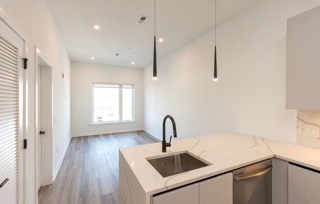 1 bed, 1 bath, 700 sqft, $1,650, Unit 408