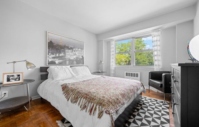 2 beds, 1 bath, 930 sqft, $1,625, Unit 415