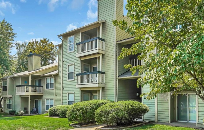 balconies at Hunters Chase Apartments, Midlothian, VA, 23112